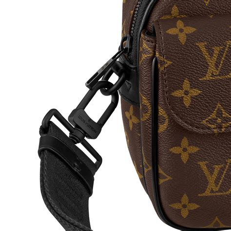 Products by Louis Vuitton: S Lock Messenger Bag.